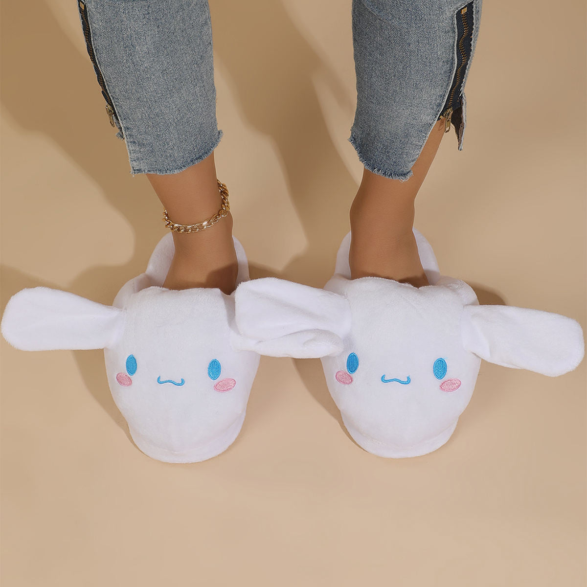 Fluffy Twitch Slippers 🌸