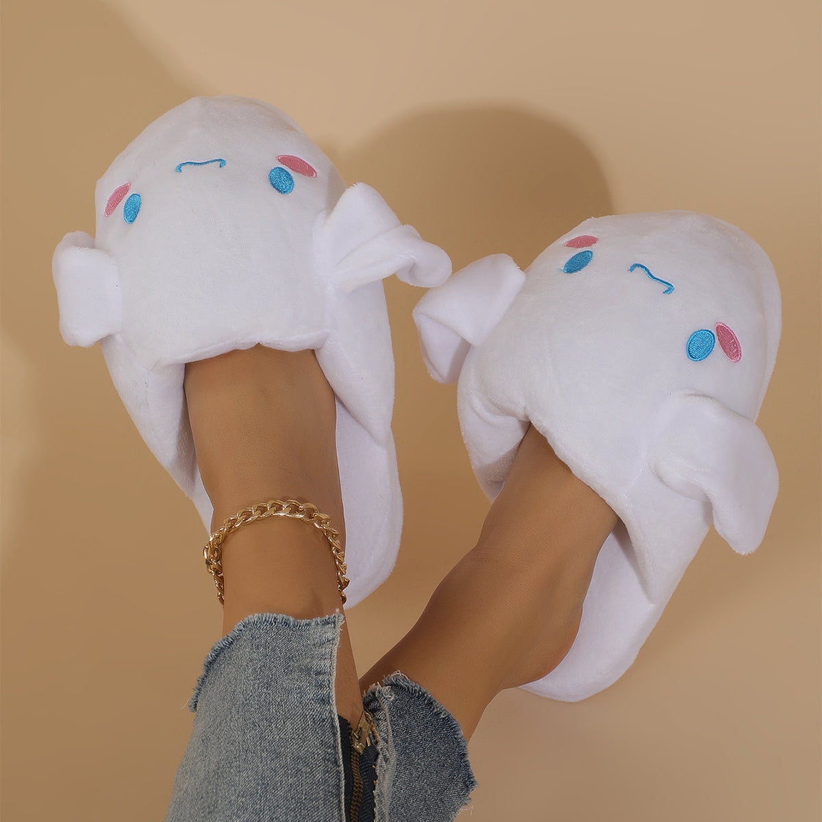 Fluffy Twitch Slippers 🌸