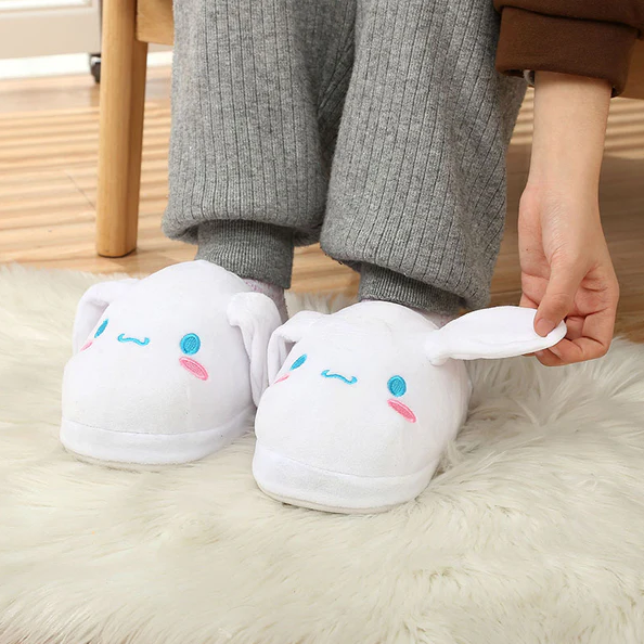 Fluffy Twitch Slippers 🌸